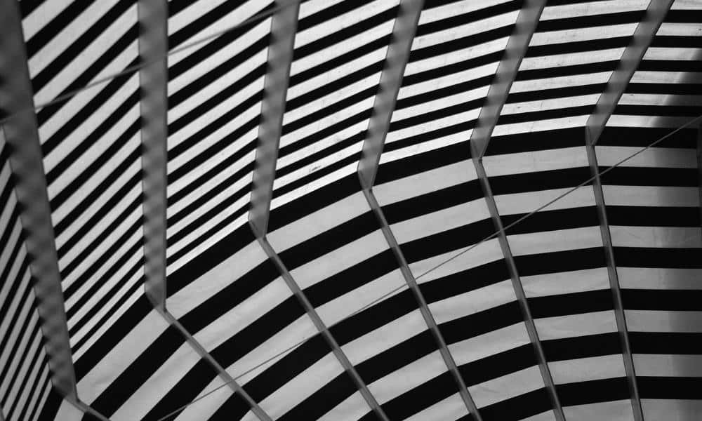 Oświetlenie altan i pergoli – pomysły na klimatyczne rozwiązania