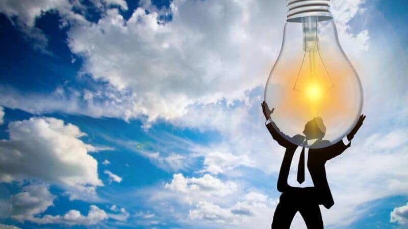 Nowe rozwiązania w przechowywaniu energii słonecznej: przyszłość zielonej energii